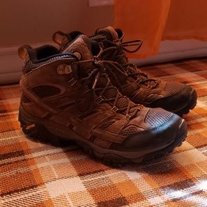 Mens 9 merrell hiking boots